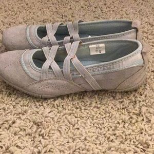 💥 ⬇️ PRICE DROP    Sued flats